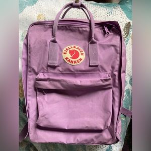 Fjallraven Kanken Classic Backpack in Orchid